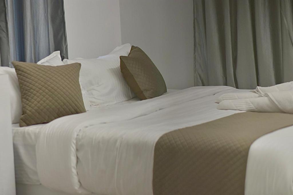 Wayanad Cliff Hotel กัลปัตตา ภายนอก รูปภาพ