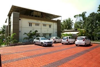Wayanad Cliff Hotel กัลปัตตา ภายนอก รูปภาพ